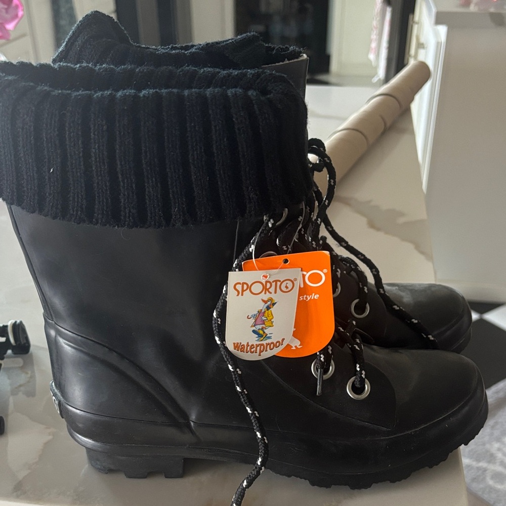 Sporto Black Boots with Knit Top